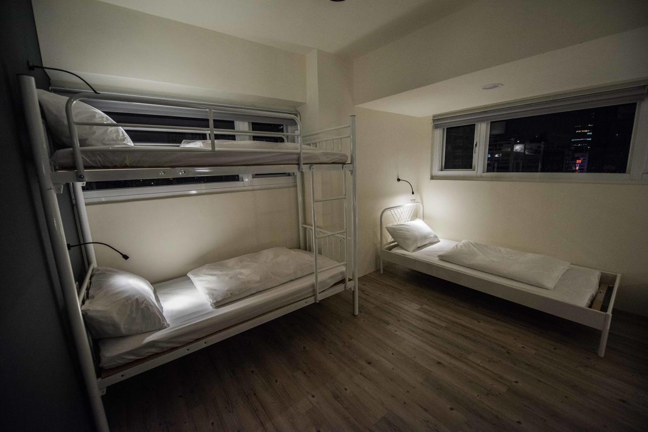 Luftpause Hostel Гаосюн Екстер'єр фото
